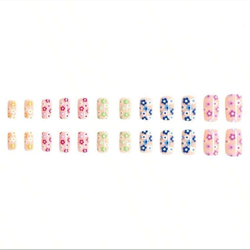 Flower Me Spring Square 24 Piece Press On Nails ๐
๐ - Picture 2 of 5